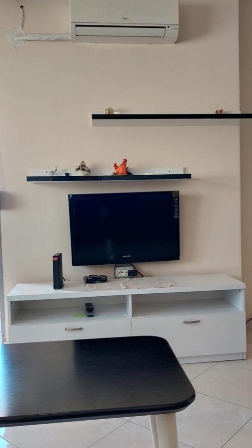 Appartamento Sweetview 2-bedroom With 3 Balcony Seaview Vlorë